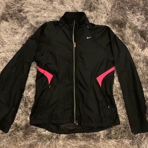 NIKE WINDBREAKER